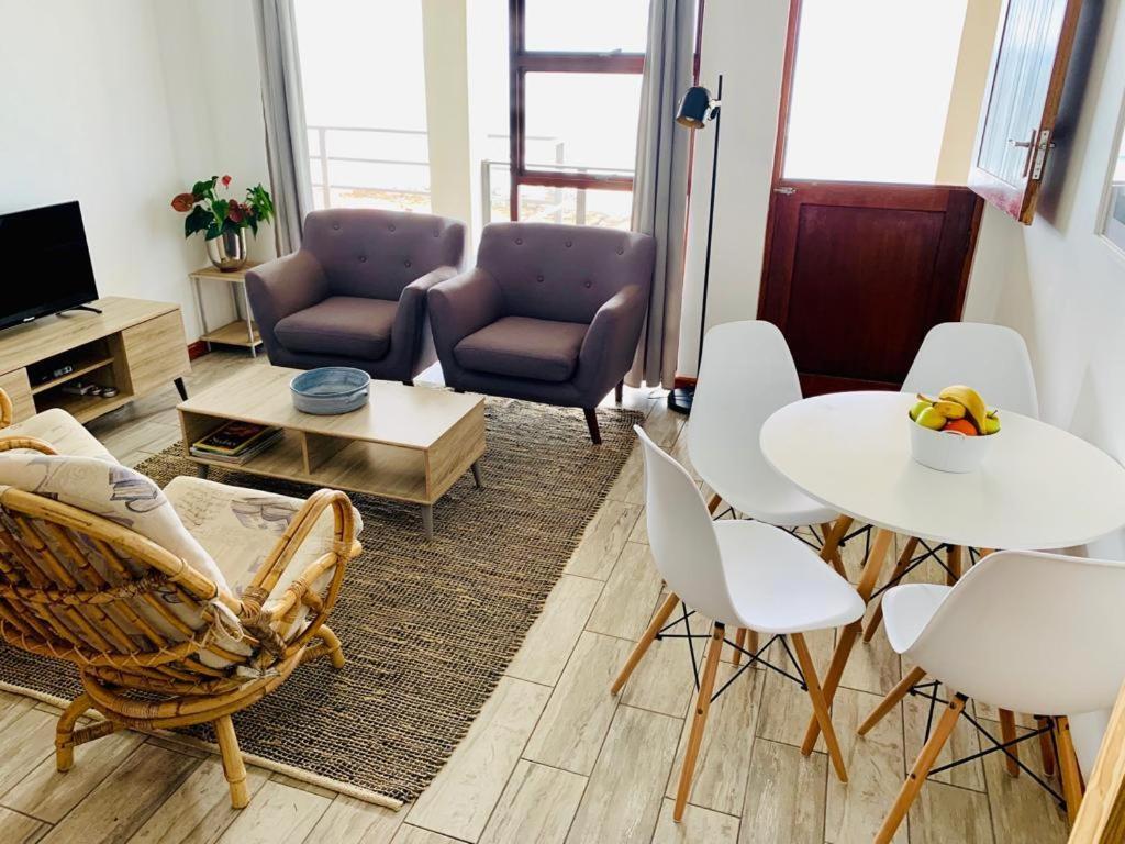 Captain Sunshine Guest House Groot-Jongensfontein Bagian luar foto